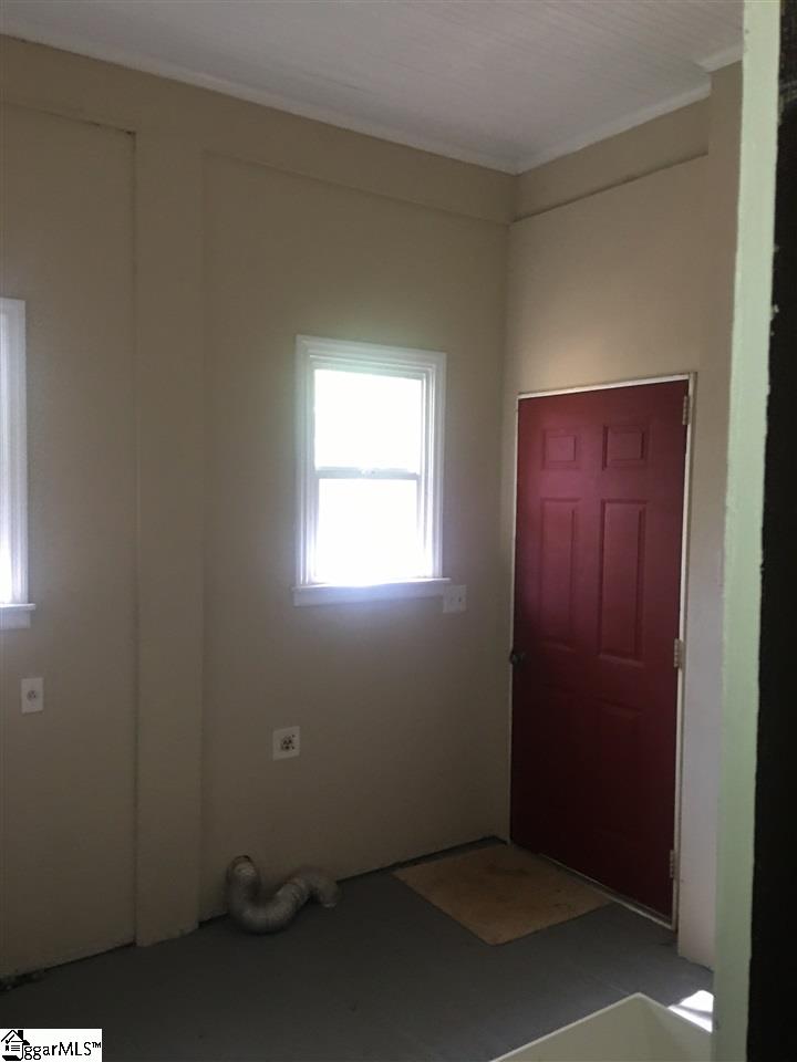 605 North Broad Street Clinton, SC 29325 - Photo 20 of 36 Gallery Image 20