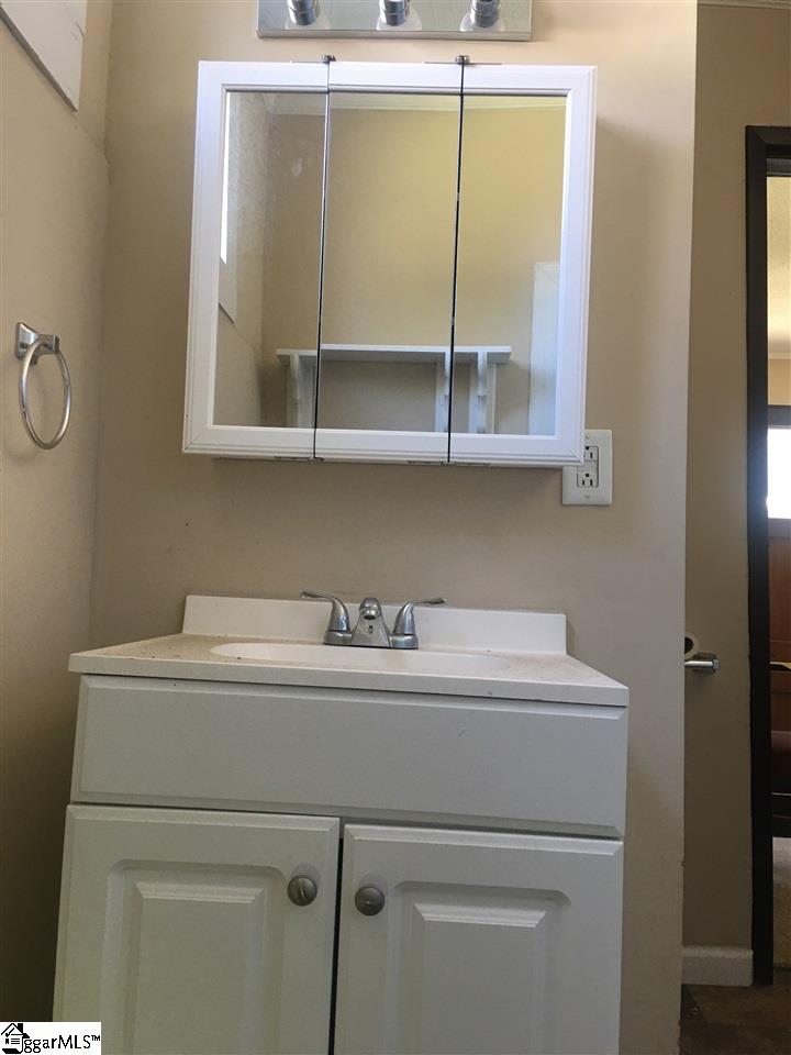 605 North Broad Street Clinton, SC 29325 - Photo 26 of 36 Gallery Image 26