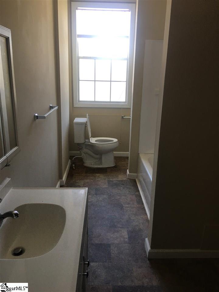 605 North Broad Street Clinton, SC 29325 - Photo 33 of 36 Gallery Image 33