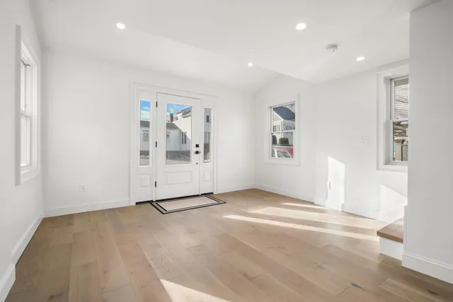 $600,000 | 29 Thorwald Avenue, Hampton, NH 03842