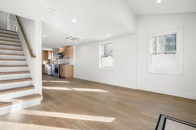 $600,000 | 29 Thorwald Avenue, Hampton, NH 03842