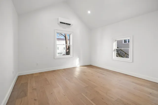 $600,000 | 29 Thorwald Avenue, Hampton, NH 03842