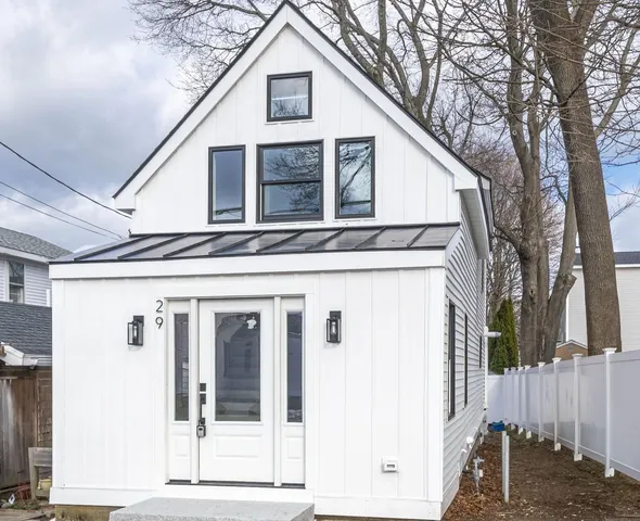 $600,000 | 29 Thorwald Avenue, Hampton, NH 03842