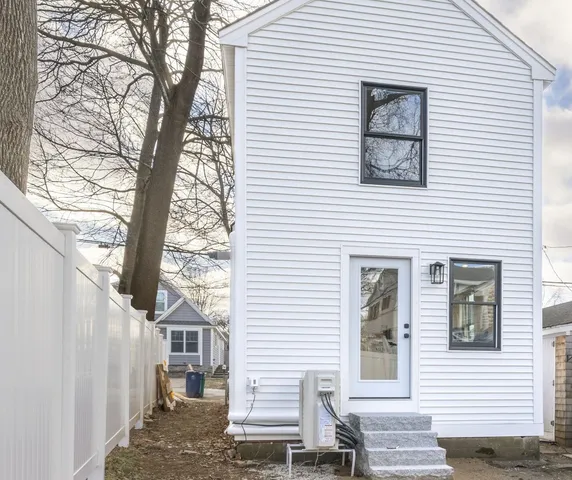 $600,000 | 29 Thorwald Avenue, Hampton, NH 03842