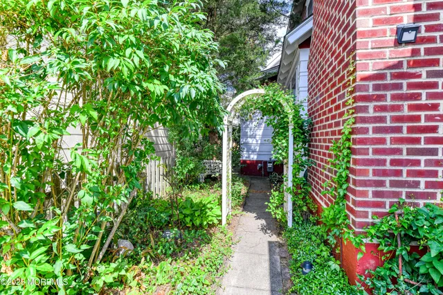 $2,200 | 129 Cookman Avenue, Ocean Grove, NJ 07756