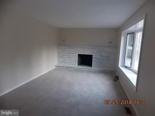 2417 Romney Road Joppa, MD 21085 - Photo 4 of 16 Living Room