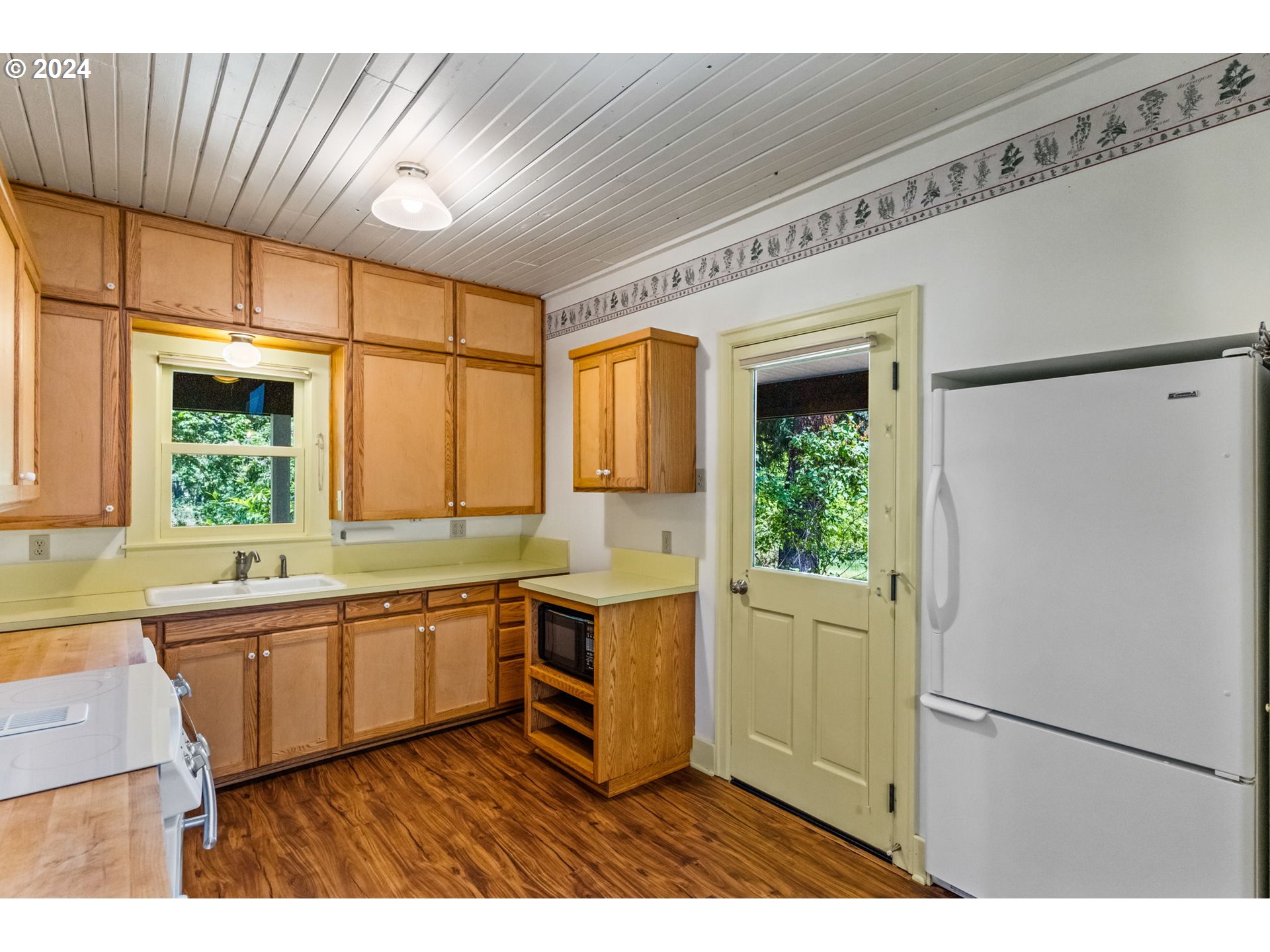 24230 Evergreen Road Philomath, OR 97370 - Photo 12 of 42 Gallery Image 12