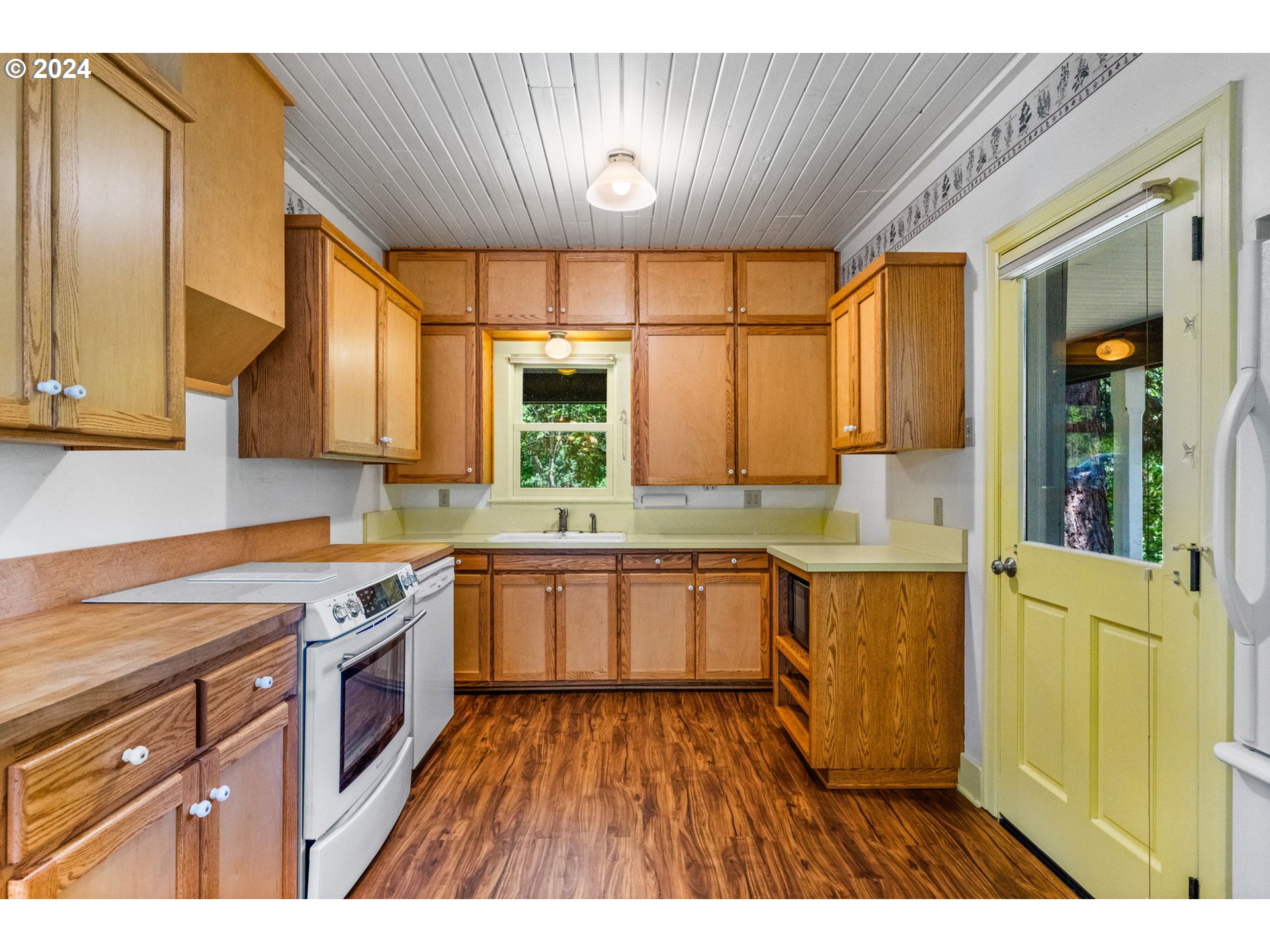 24230 Evergreen Road Philomath, OR 97370 - Photo 10 of 42 Gallery Image 10