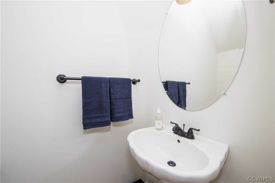 12323 Windsor Road Chester, VA 23831 - Photo 13 of 29 Gallery Image 13