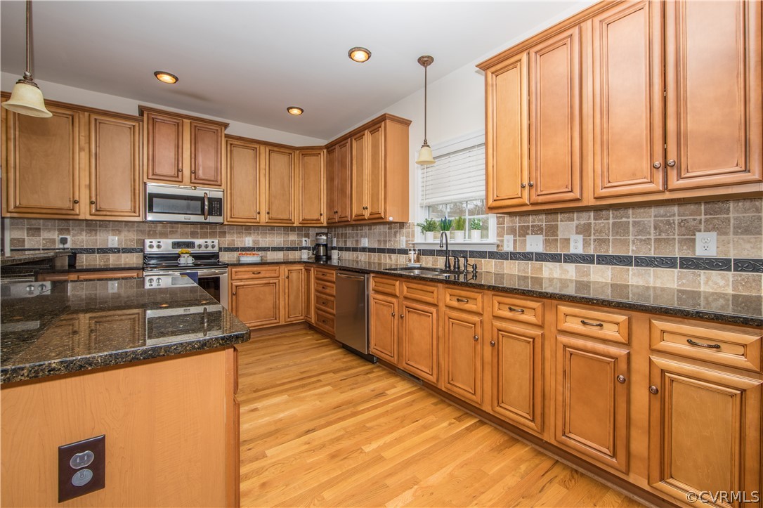 12323 Windsor Road Chester, VA 23831 - Photo 7 of 29 Gallery Image 7