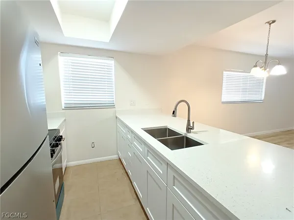 $1,225 | 630-636 Southeast 13th Place, Unit 1, Cape Coral, FL 33990