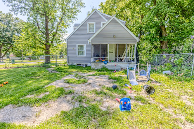 740 Simpson Avenue Decatur, IL 62526 - Photo 5 of 18