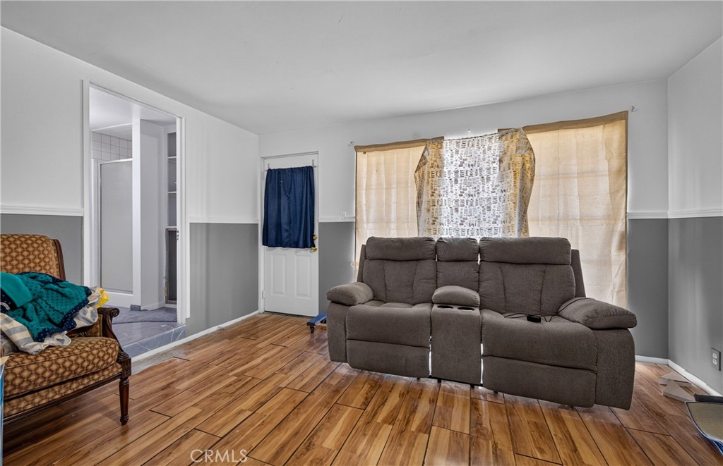 8929 Central Road Apple Valley, CA 92308 - Photo 30 of 43 Living Room in the ADU