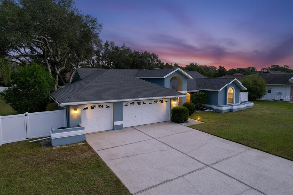 18812 Bascomb Lane Hudson, FL 34667 - Photo 10 of 57