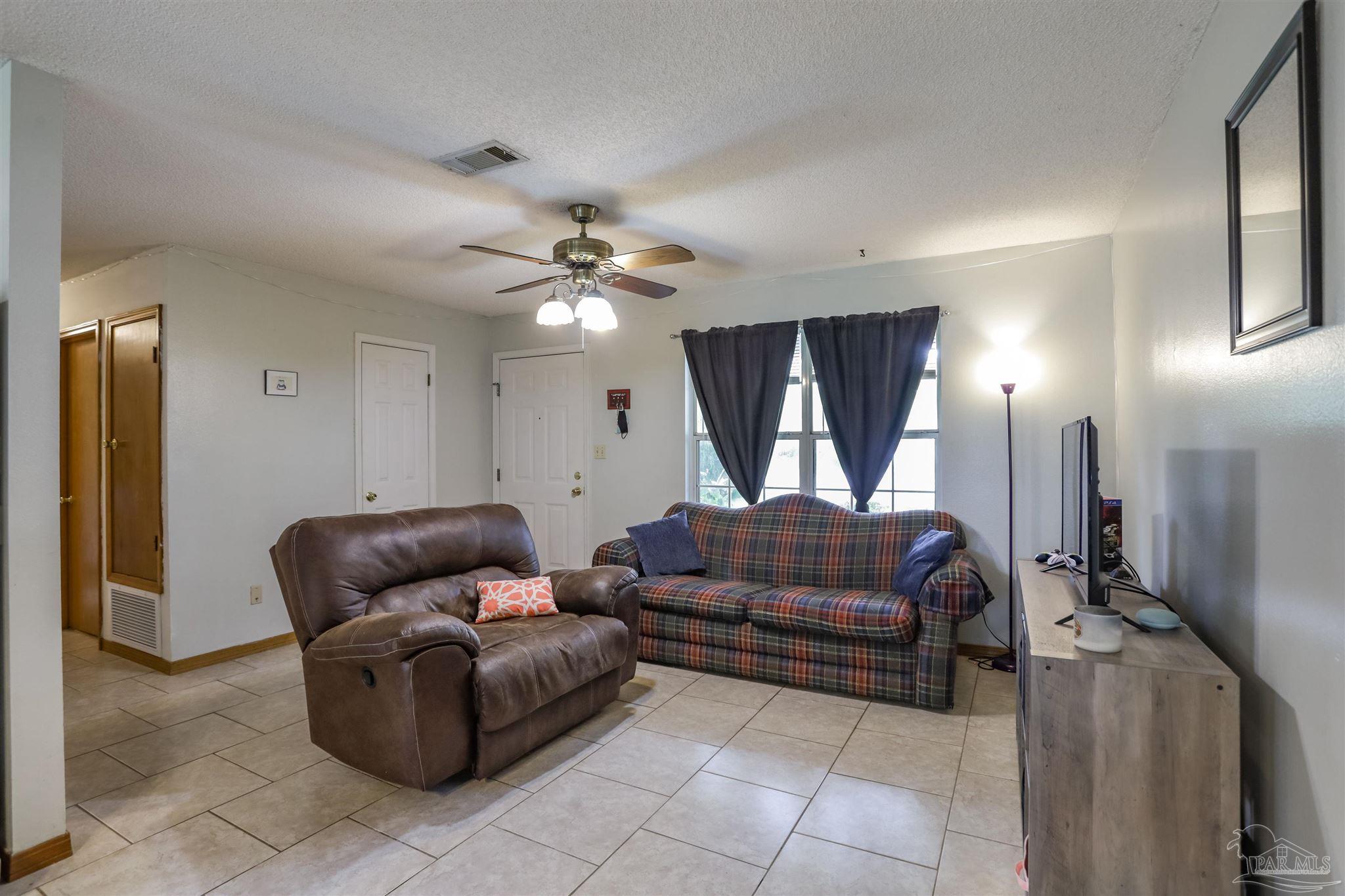4660 Rambling Way Pace, FL 32571 - Photo 3 of 26