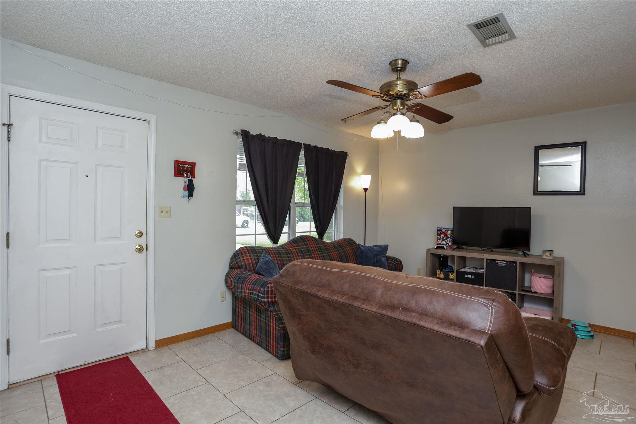 4660 Rambling Way Pace, FL 32571 - Photo 5 of 26