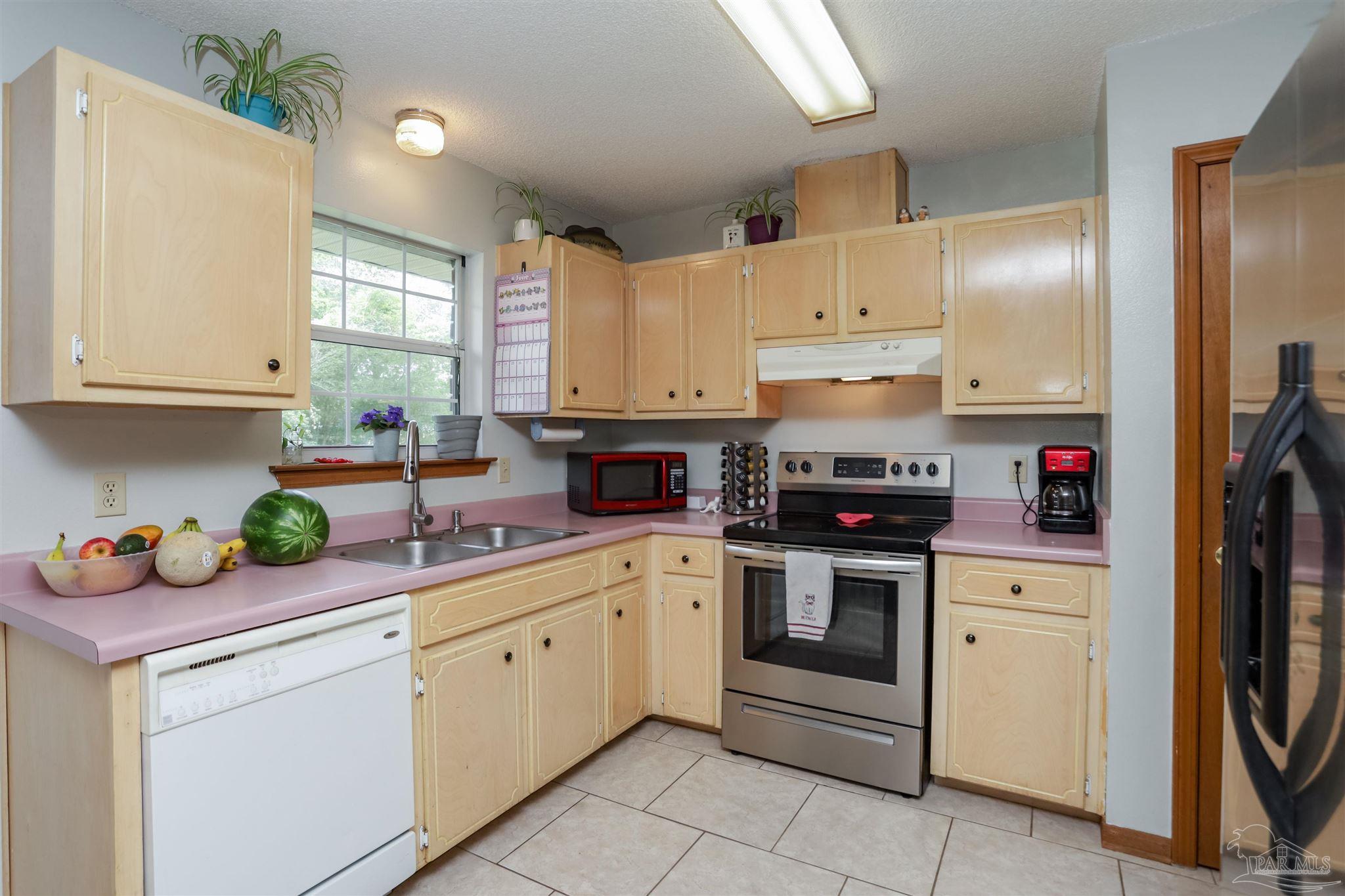 4660 Rambling Way Pace, FL 32571 - Photo 8 of 26