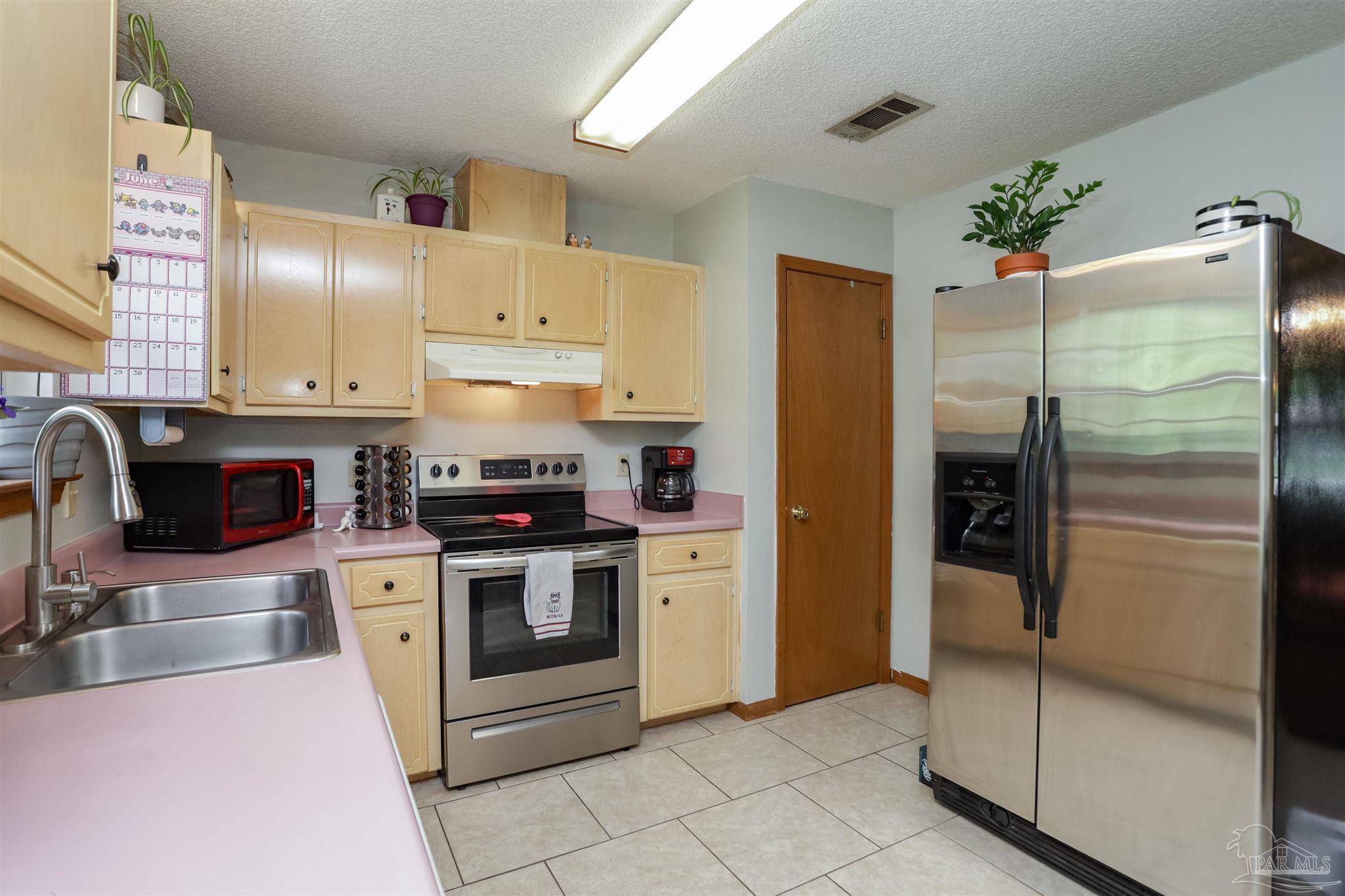 4660 Rambling Way Pace, FL 32571 - Photo 9 of 26