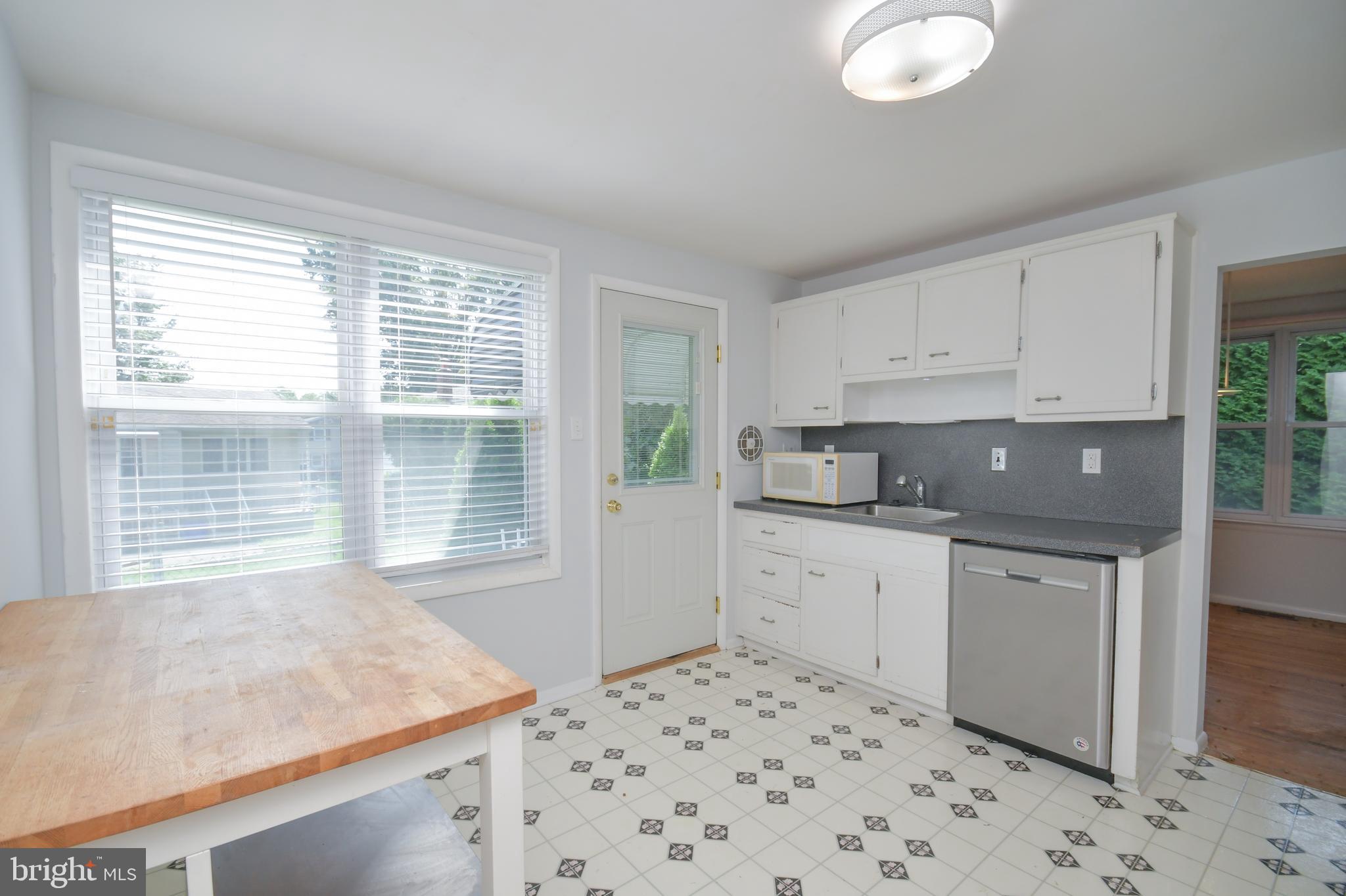 9712 Beacon Road Philadelphia, PA 19115 - Photo 14 of 30