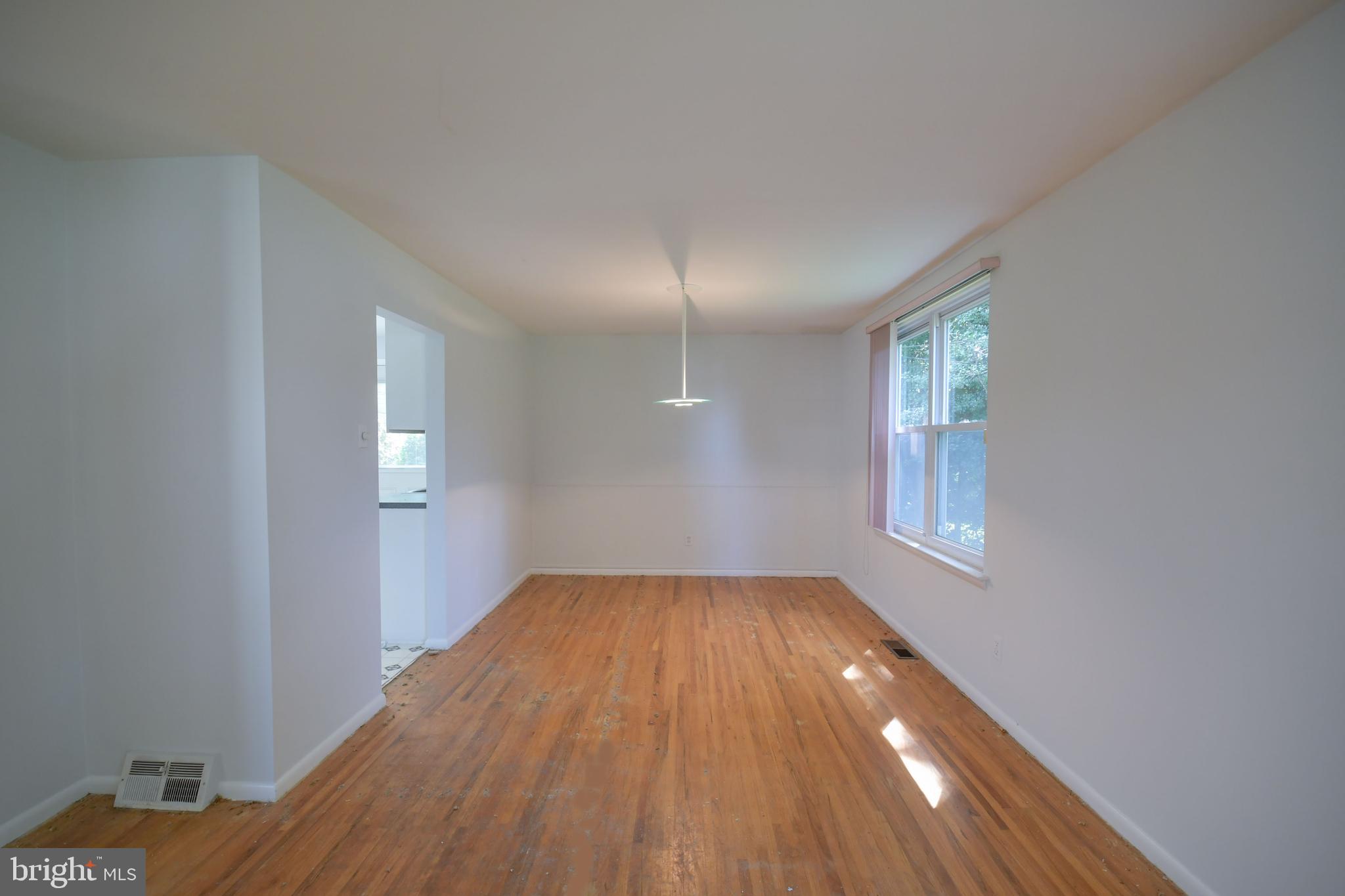 9712 Beacon Road Philadelphia, PA 19115 - Photo 19 of 30