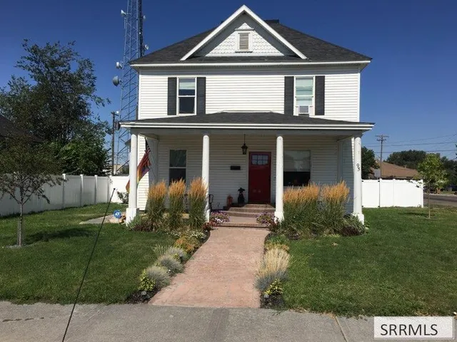 $370,000 | 95 North Spruce Street, Blackfoot, ID 83221