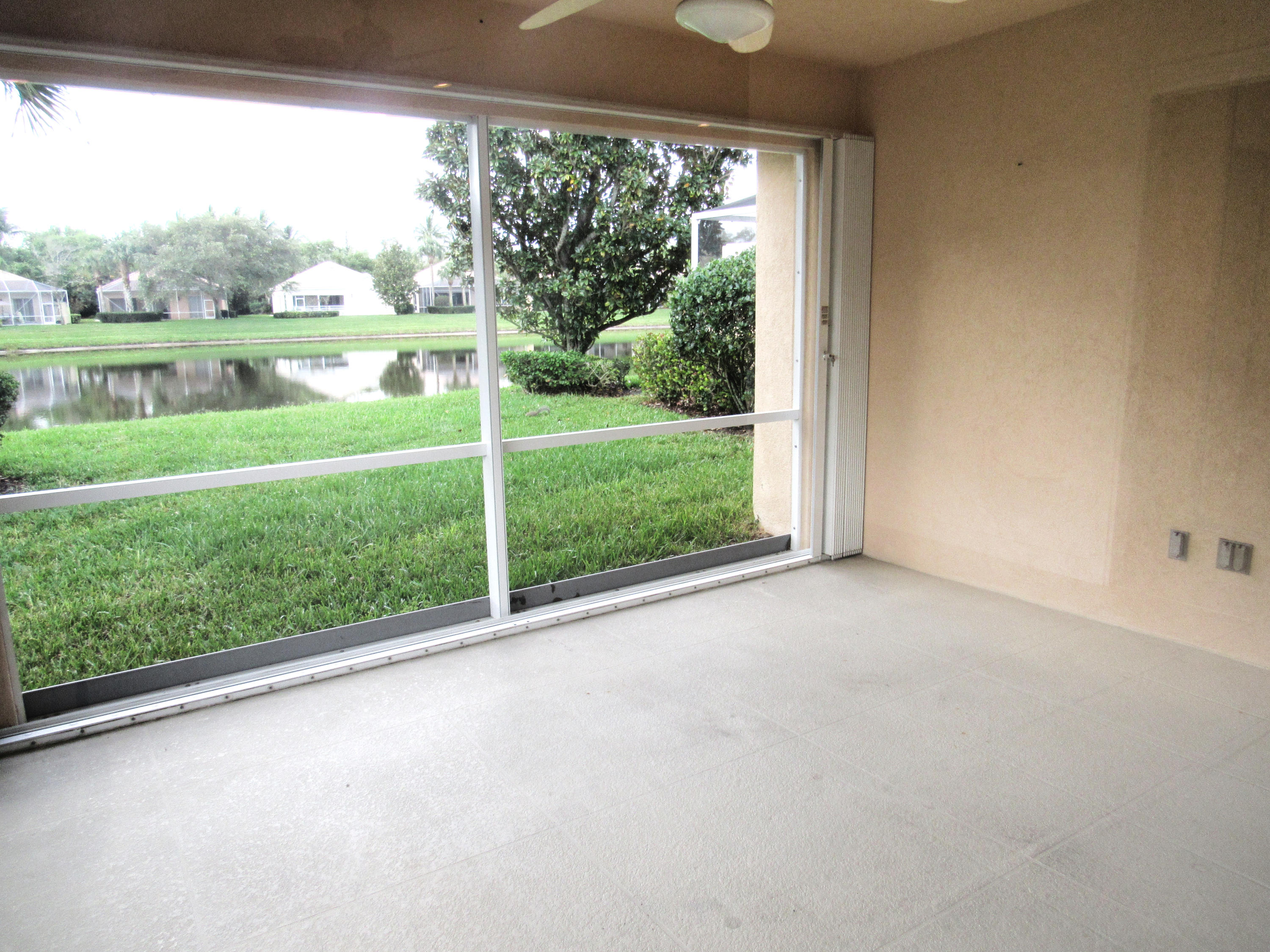 913 Magdalena Road Palm Beach Gardens, FL 33410 - Photo 11 of 16 913 Magdalena Patio