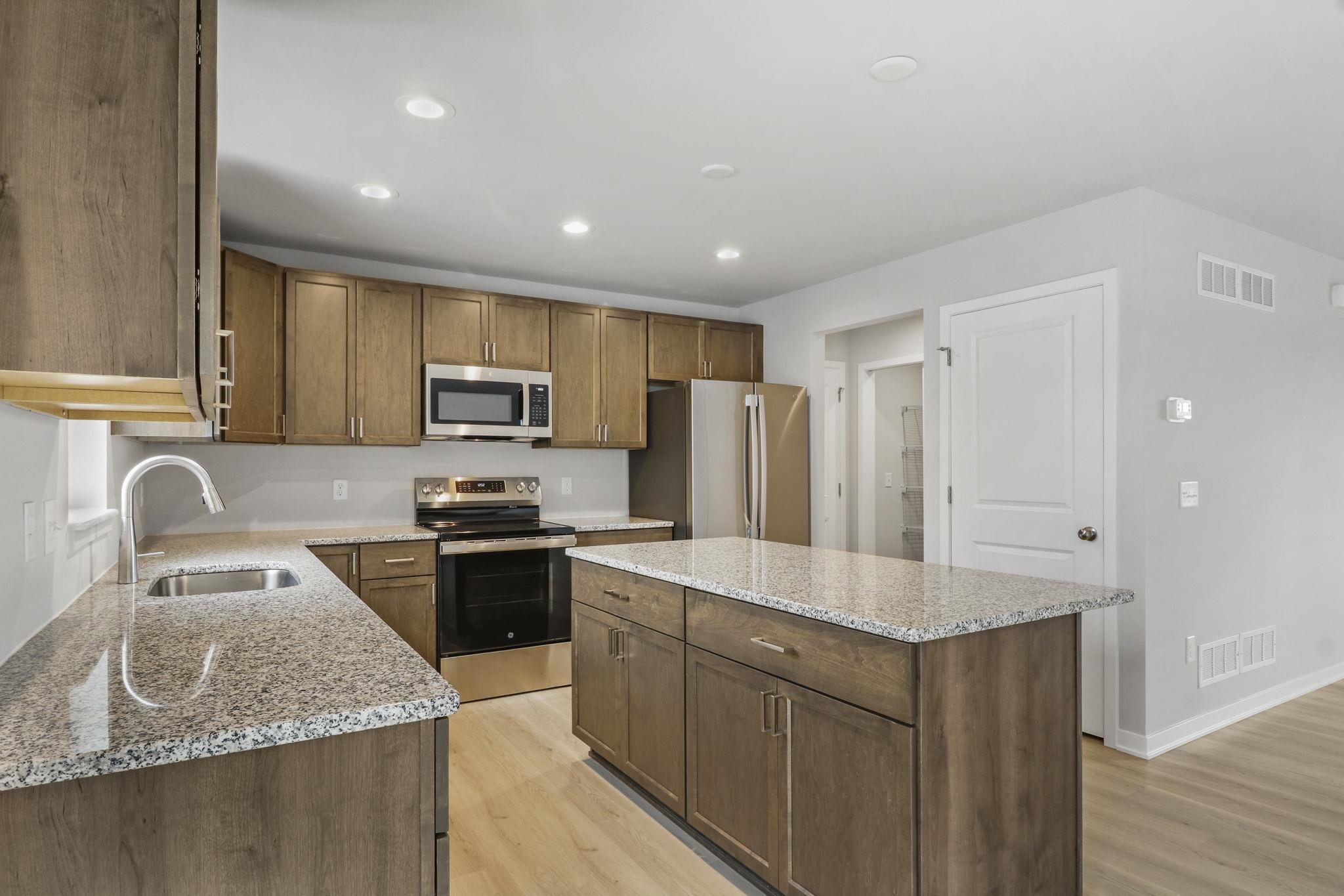 12 Hawks View Edgerton, WI 53534 - Photo 9 of 29