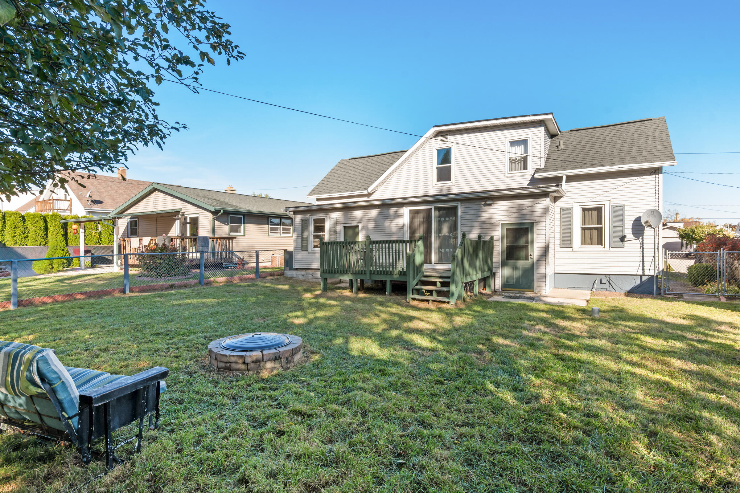 835 Summit Street Manitowoc, WI 54220 - Photo 25 of 32 835-SummitSt-30