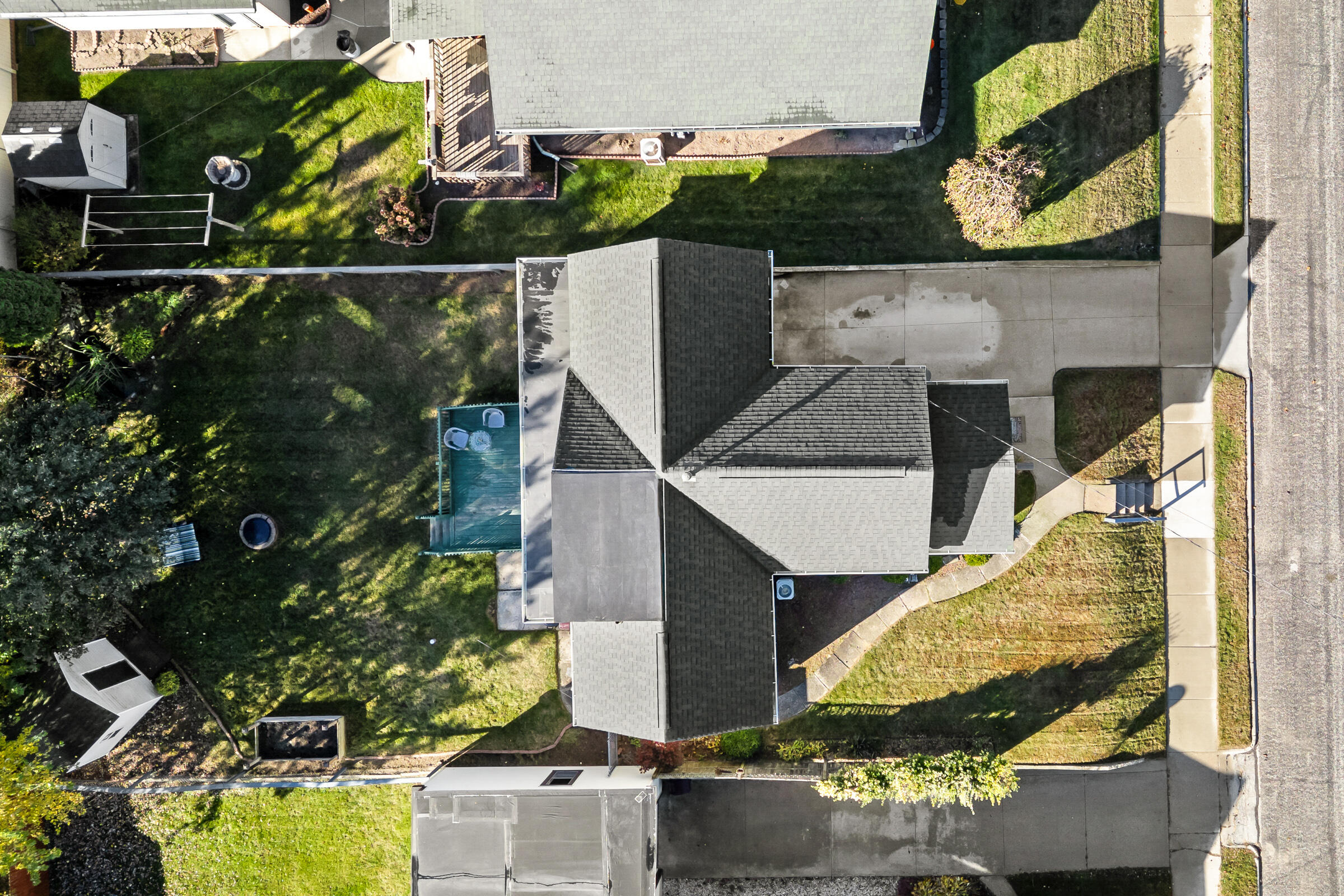 835 Summit Street Manitowoc, WI 54220 - Photo 28 of 32 835-SummitSt-38