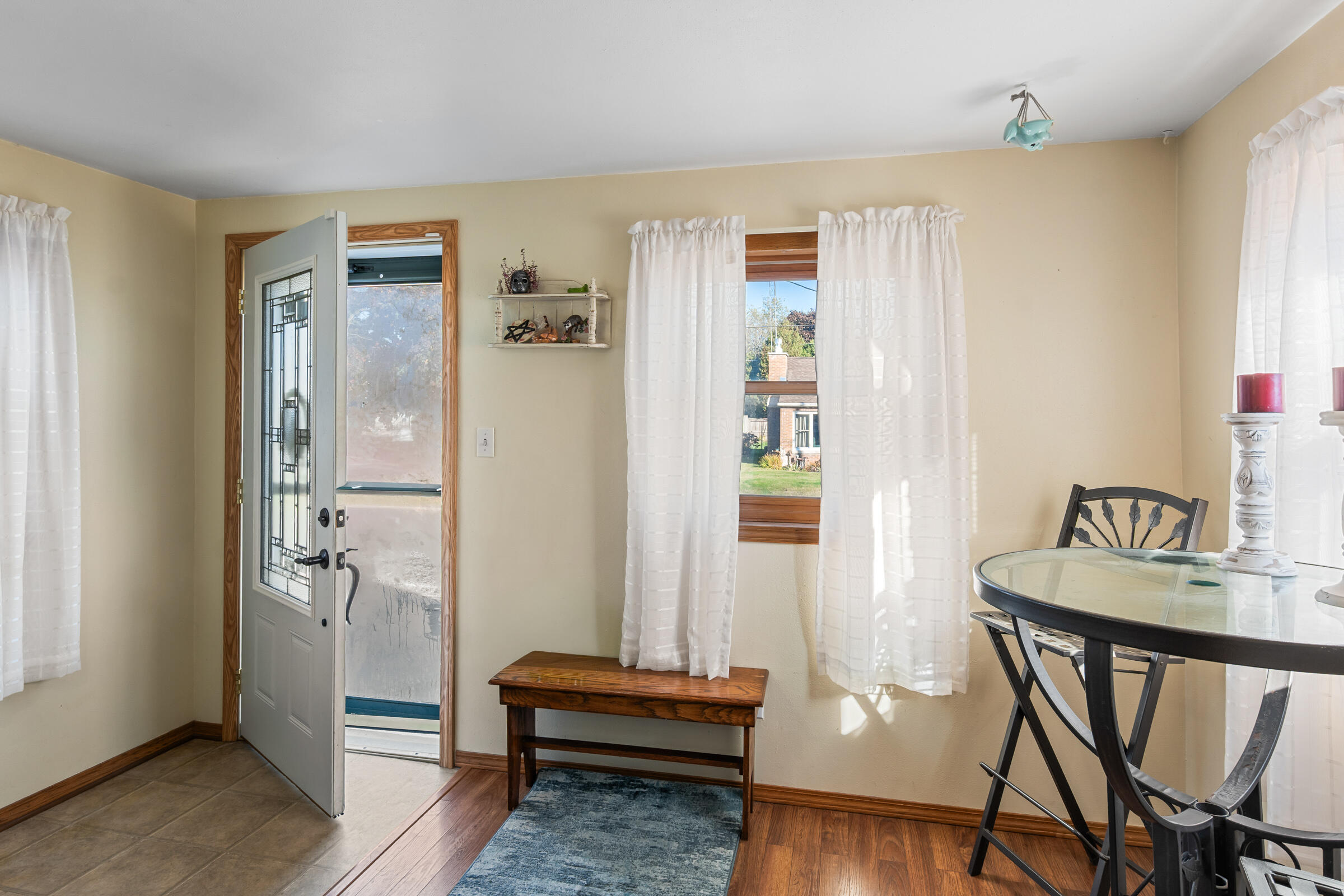 835 Summit Street Manitowoc, WI 54220 - Photo 4 of 32 835-SummitSt-6