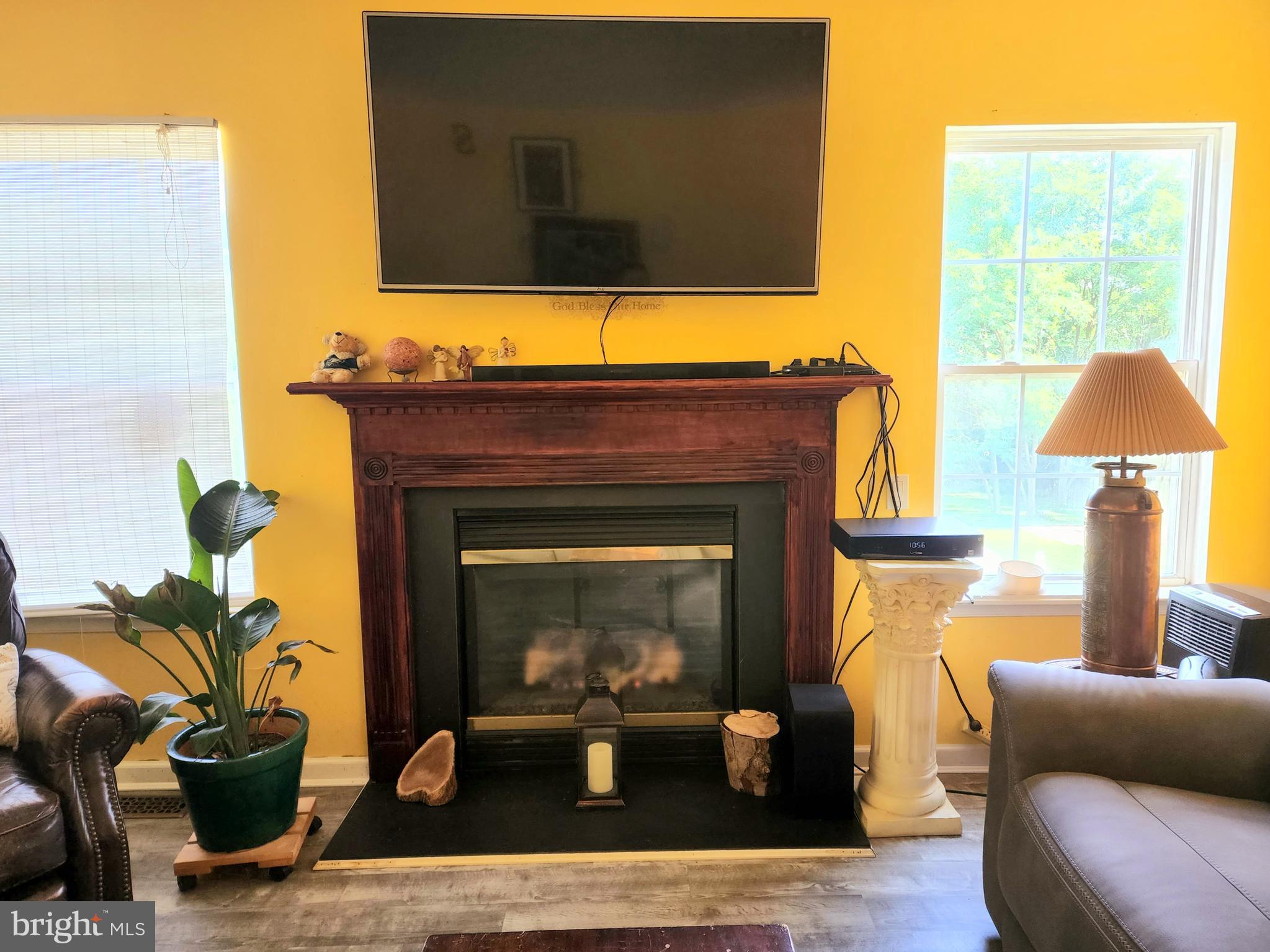33 Mailly Drive Townsend, DE 19734 - Photo 23 of 46 Living room