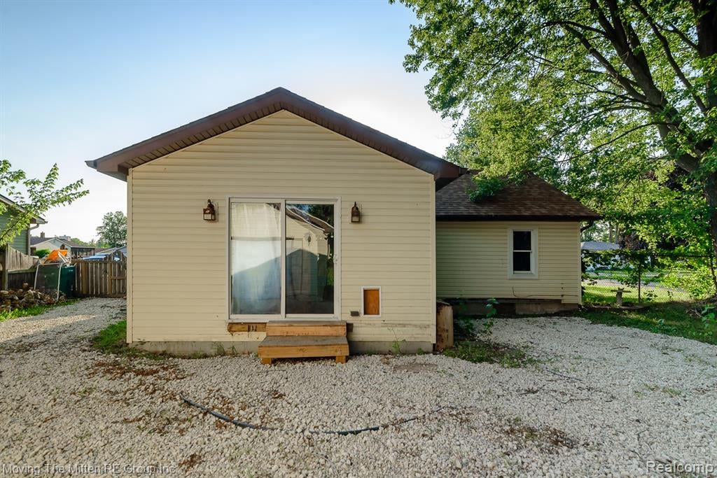 26247 Weigel Road New Boston, MI 48164 - Photo 20 of 30 Gallery Image 20