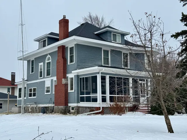 $349,900 | 311 9th Street South, Olivia, MN 56277