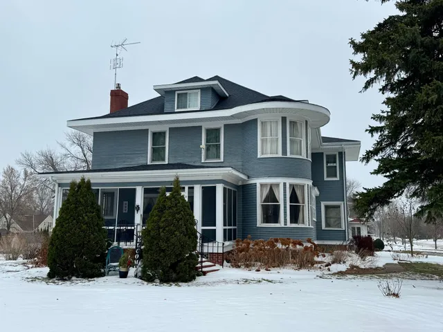 $349,900 | 311 9th Street South, Olivia, MN 56277