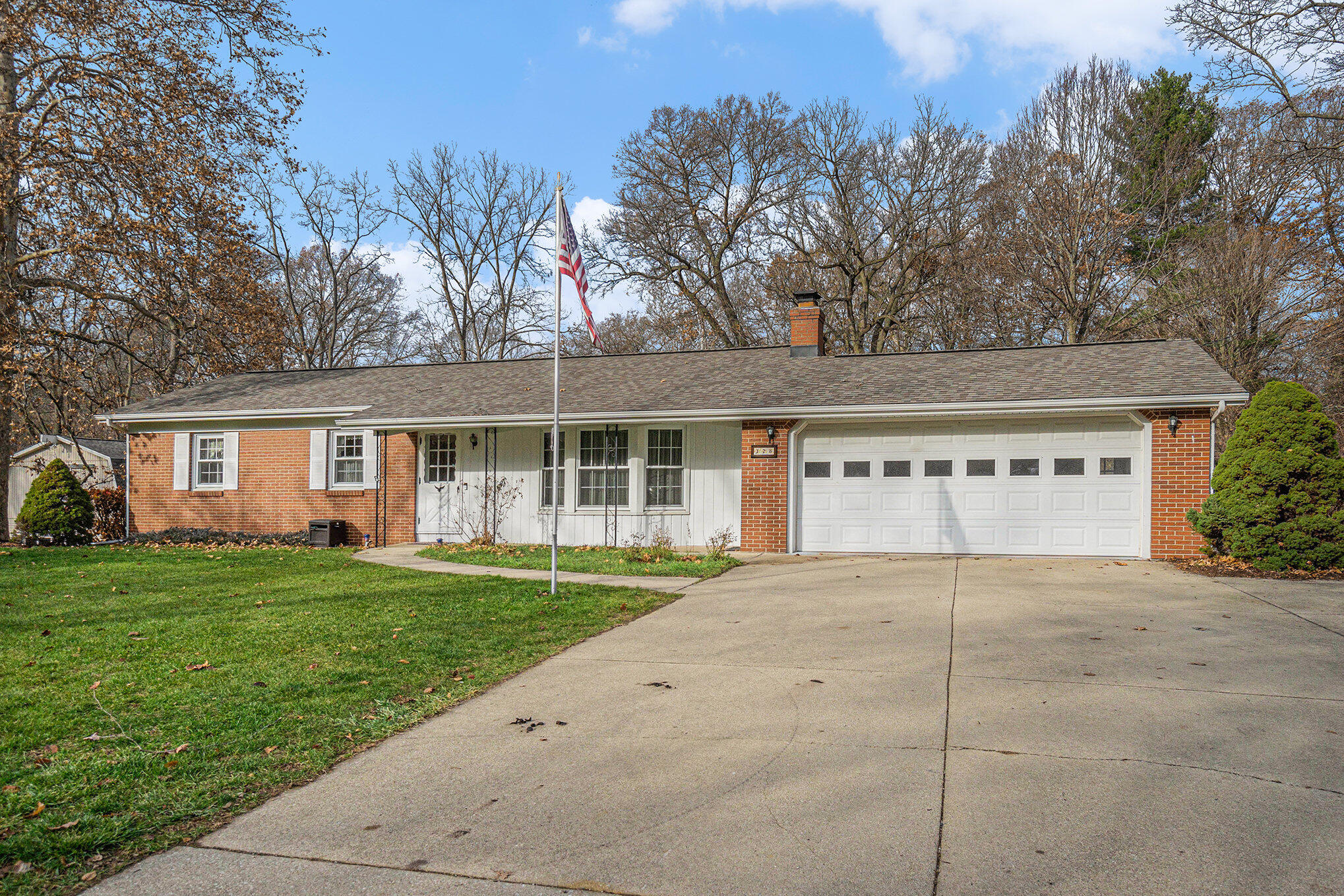 328 Thomas Street Allegan, MI 49010 - Photo 1 of 20 002_dsc01635_843