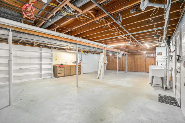 $375,000 | 328 Thomas Street, Allegan, MI 49010