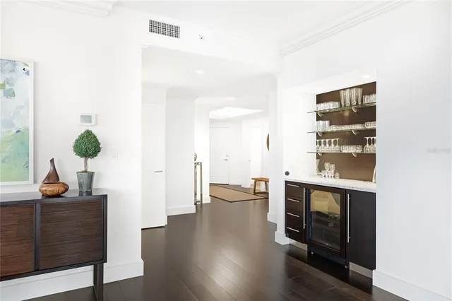 $2,599,000 | 455 Longboat Club Road, Unit 408, Longboat Key, FL 34228