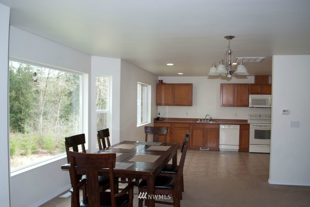 889-44 Coal Creek Road Chehalis, WA 98532 - Photo 4 of 12