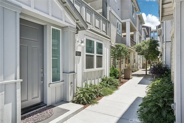 $929,000 | 1040 North Anaheim Boulevard, Unit 1, Anaheim, CA 92801