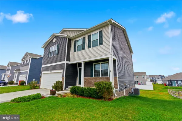 $430,000 | 262 Aylesbury Lane, Martinsburg, WV 25403