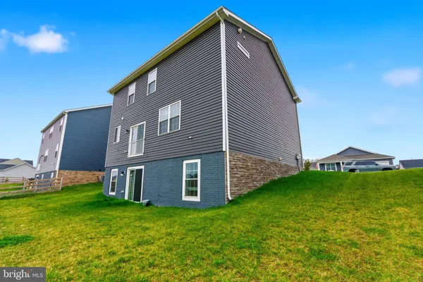 $430,000 | 262 Aylesbury Lane, Martinsburg, WV 25403