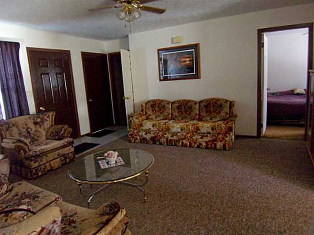2023 Wolverhampton Road Powell, OH 43065 - Photo 2 of 10 Gallery Image 2
