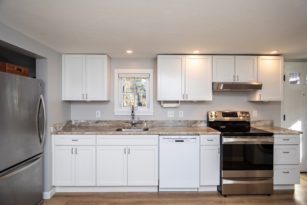 12 Willow Road Pembroke, MA 02359 - Photo 10 of 42 Gallery Image 10