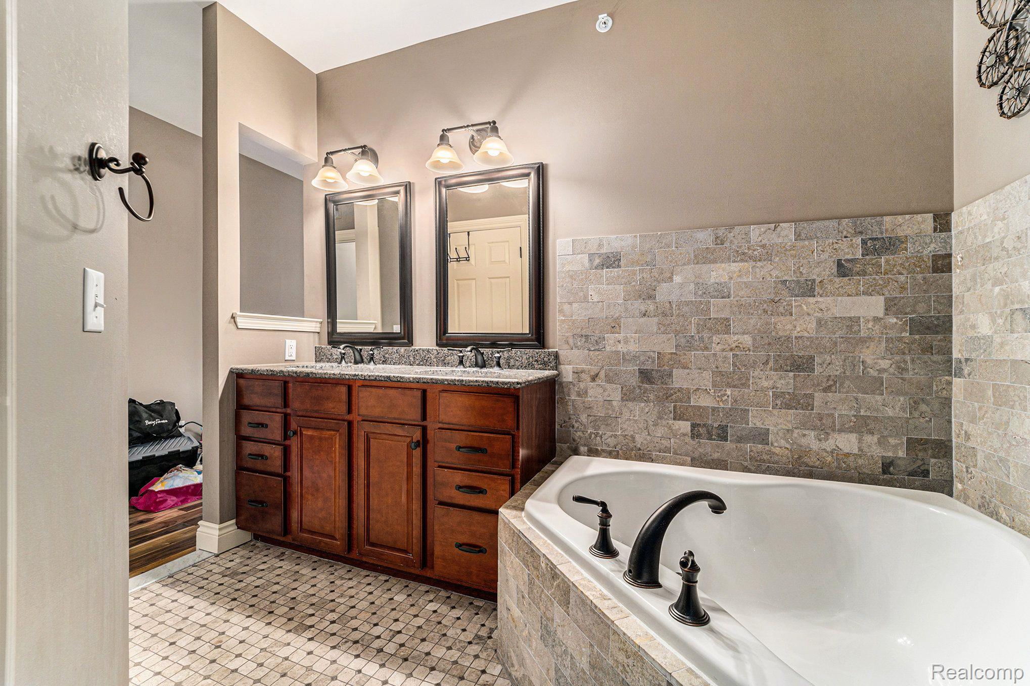 170 Mill Street Rochester, MI 48307 - Photo 36 of 48 Gallery Image 36