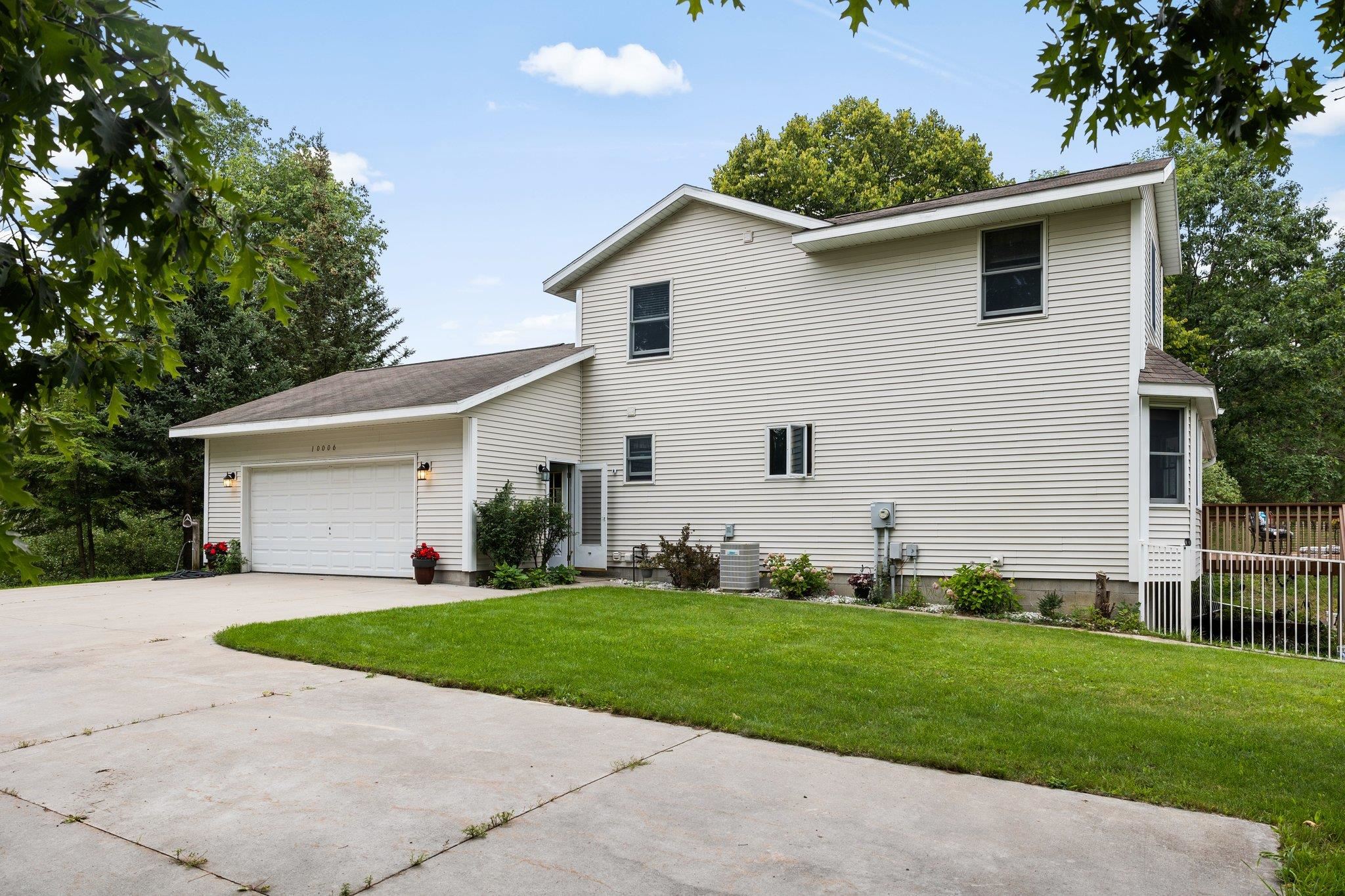 10006 Skiver Road Traverse City, MI 49685 - Photo 7 of 43 1914793-6.JPG