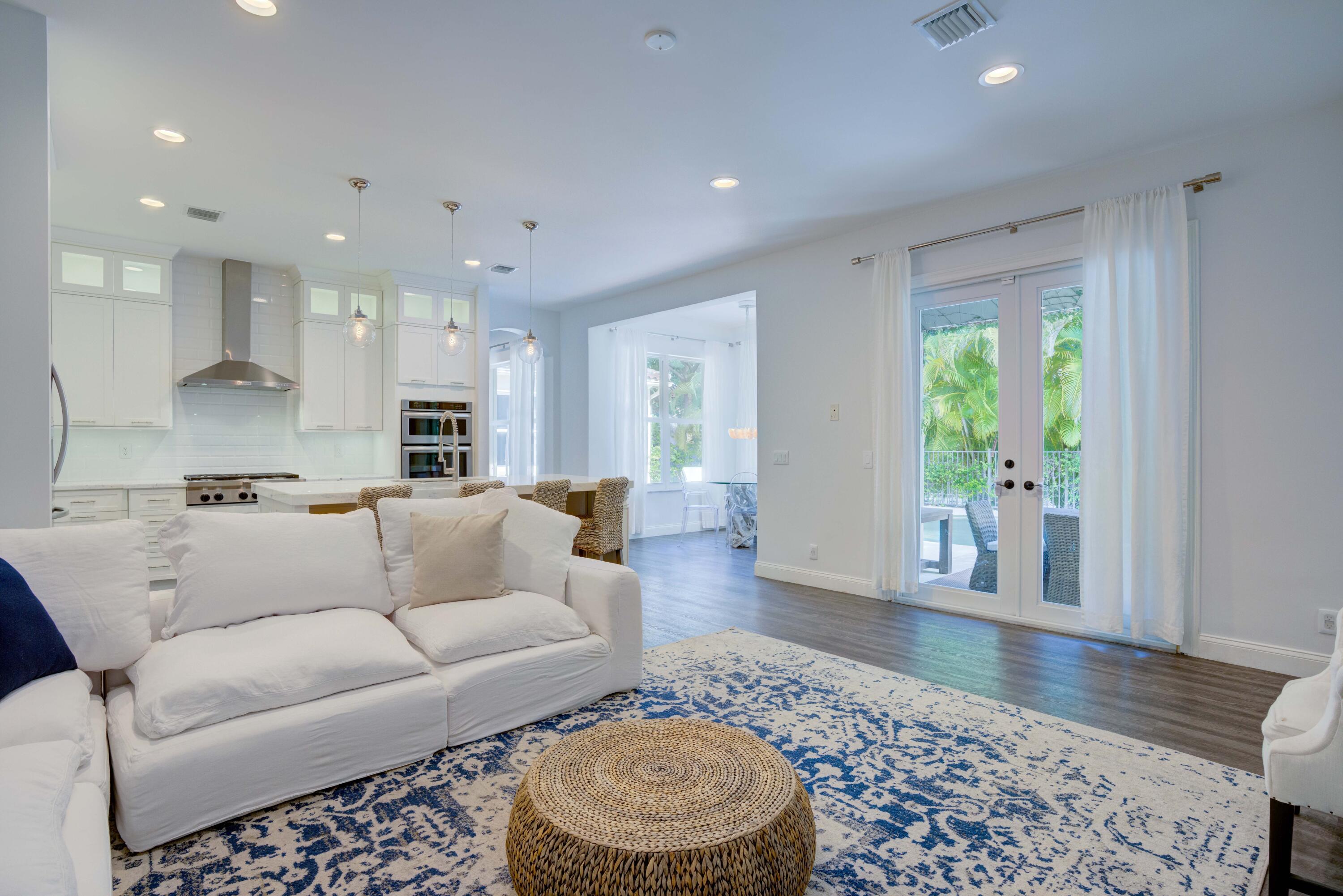 117 Bilboa Drive Jupiter, FL 33458 - Photo 23 of 73 Livingroom e