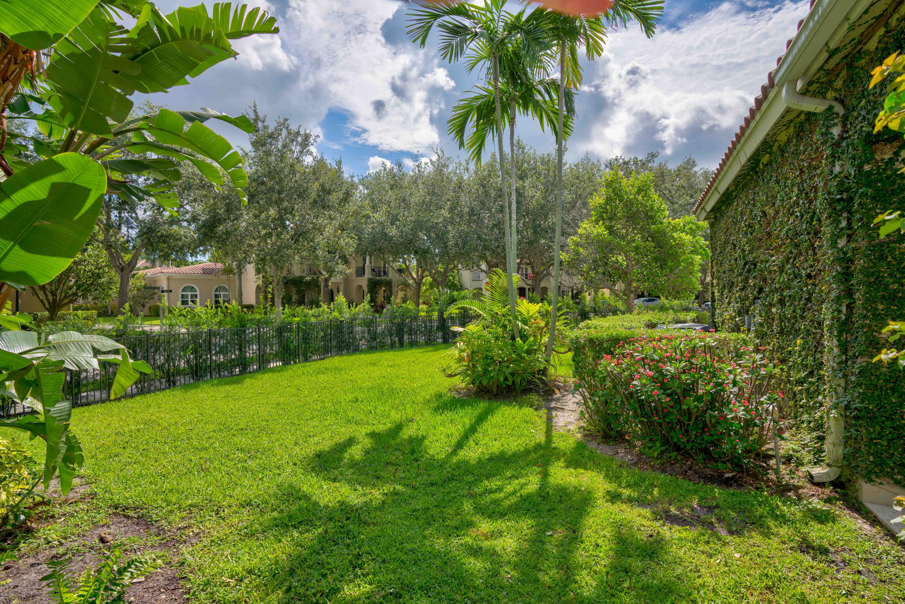 117 Bilboa Drive Jupiter, FL 33458 - Photo 46 of 73 Garden h