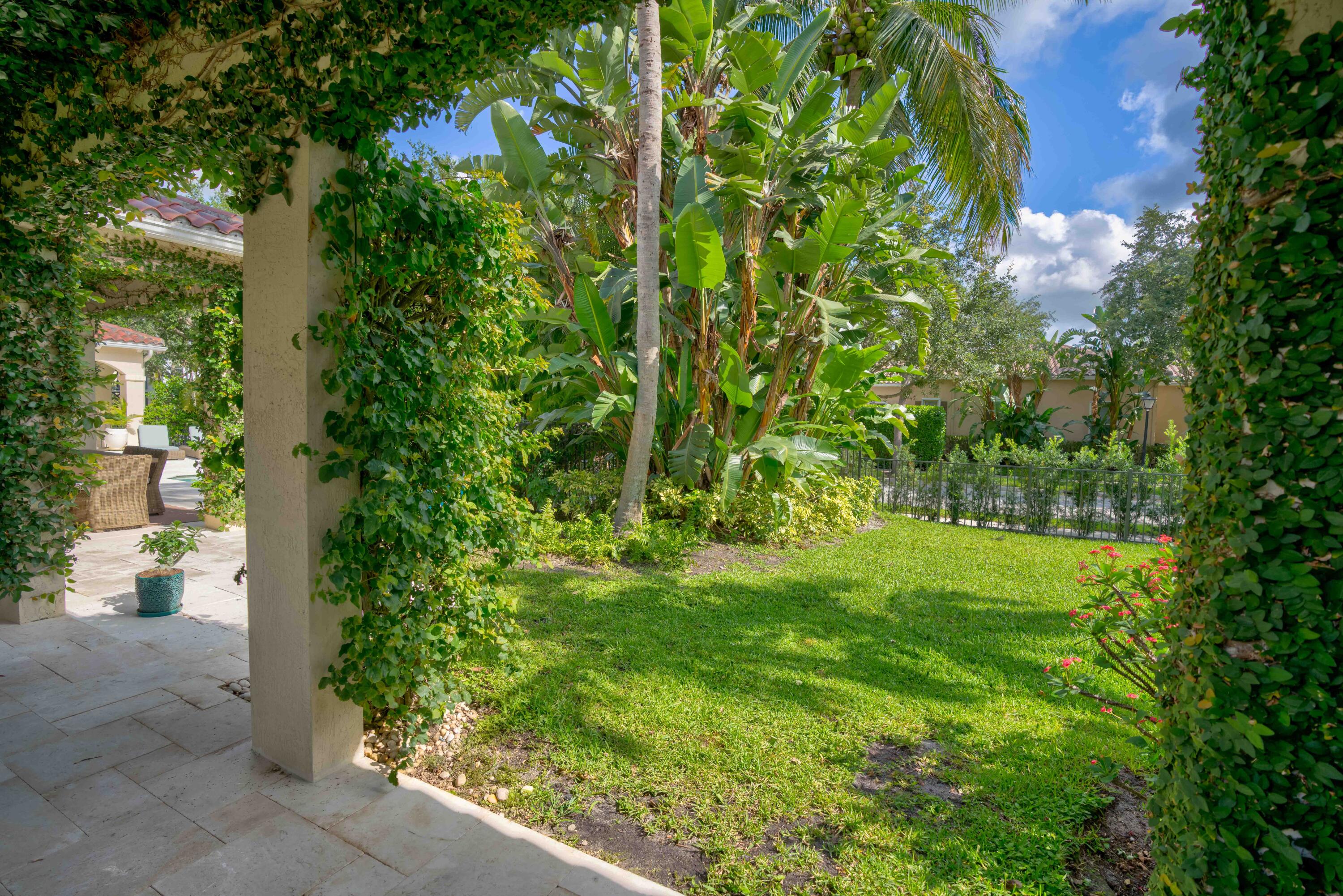 117 Bilboa Drive Jupiter, FL 33458 - Photo 49 of 73 Garden f