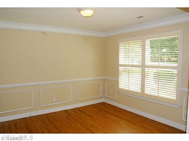 2521 Willard Road High Point, NC 27265 - Photo 3 of 10 Dining Room.