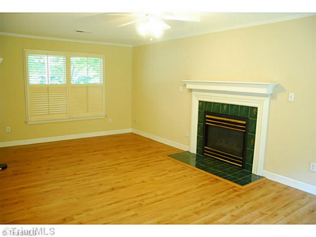 2521 Willard Road High Point, NC 27265 - Photo 4 of 10 Den/Family/Great Room.